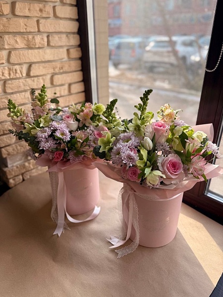 Композиция в шляпной коробке "Сладкий роман"