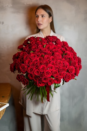 Букет из 101 Российской розы под ленту