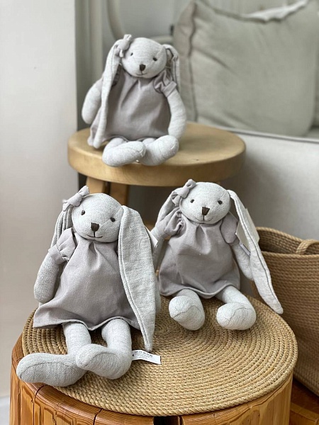 Мягкая игрушка Зайка в платье 