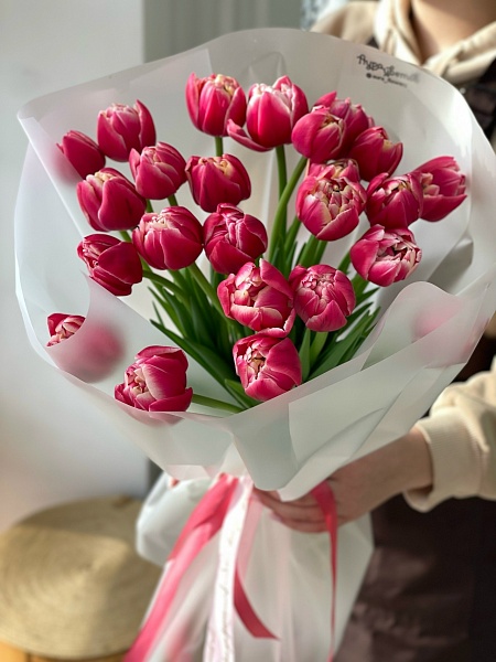 Букет из 25 пионовидных розовых тюльпанов