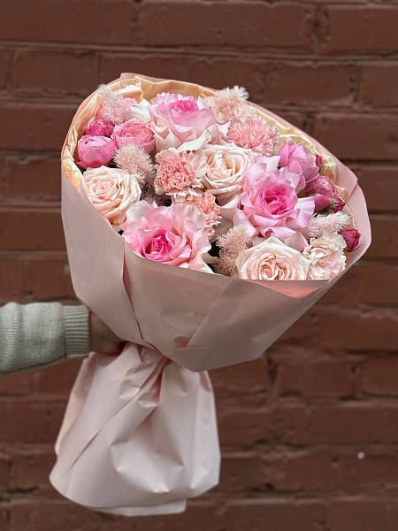 Букет с фразцузскими и пионовидными розами "Счастье мое" для мамы