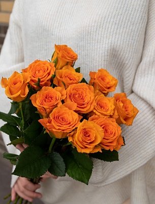Роза Россия оранжевая 60 см (АКЦИЯ)