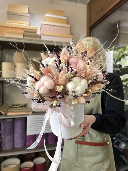 Композиция с сухоцветами "Нежное облако"