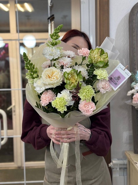 Букет с розами Вегги "Самой восхитительной"