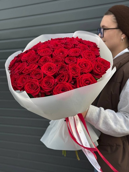 АКЦИЯ. Букет из 51 красной Российской розы «Чародейка» (160₽/шт)