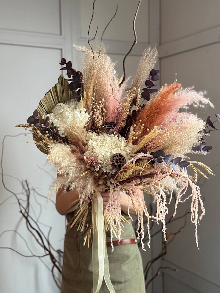 Интерьерный букет из сухоцветов "Изящность"