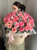 Композиция из 51 Российской розы в шляпной коробке 