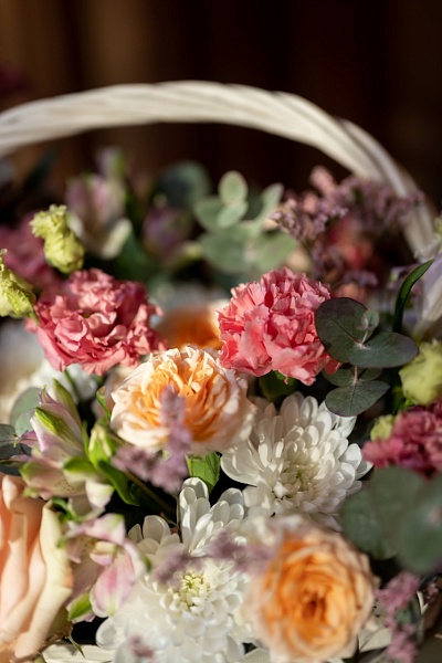 Цветочная корзина "Сладкий поцелуй"