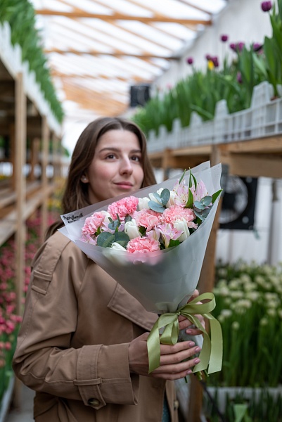 Букет с тюльпанами "Цветочное настроение"