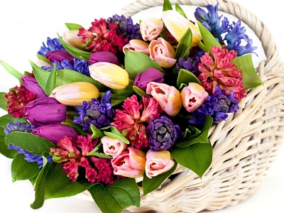 Цветы и букеты к 8 марта  в Красноярске