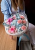 Букет с голубой гортензией и нежными гвоздиками