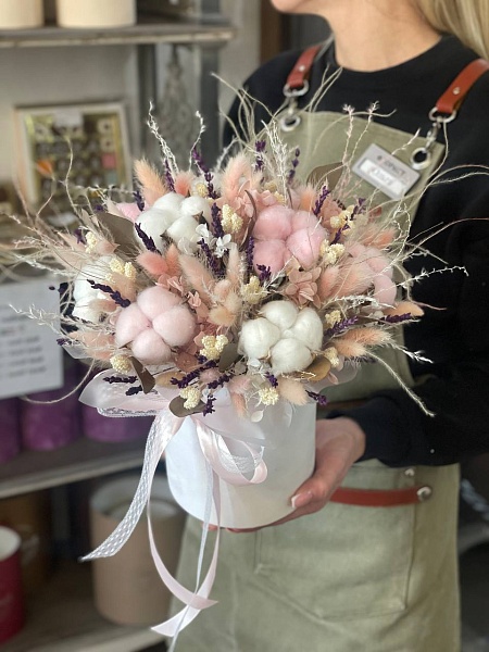 Композиция с сухоцветами "Нежное облако"